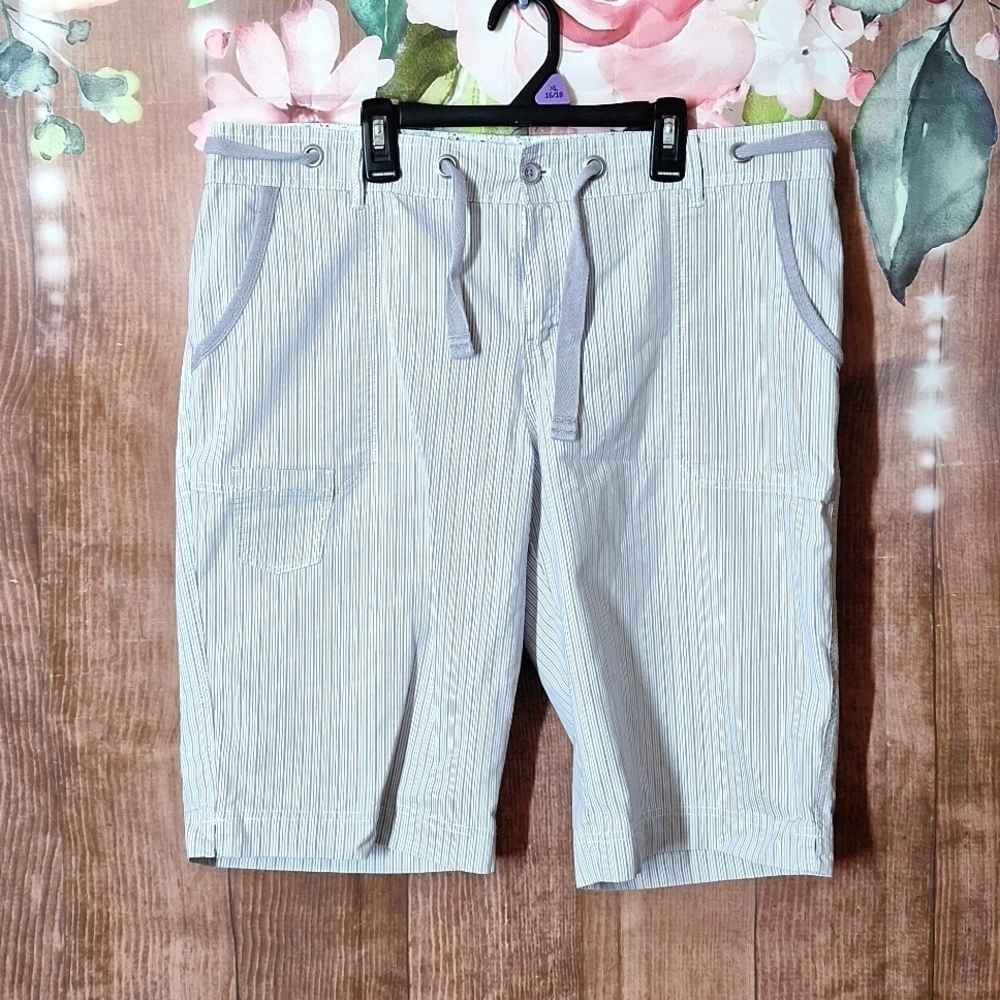WEATHERPROOF SIZE 14 SHORTS Purple striped tie waist shorts